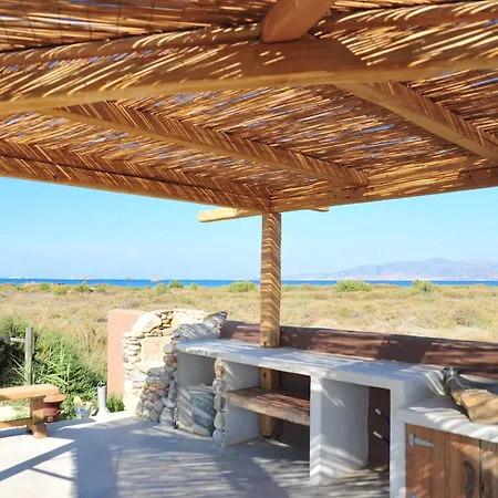 Naxos House, One Minute Away From The Beach! Prázdninový dům *